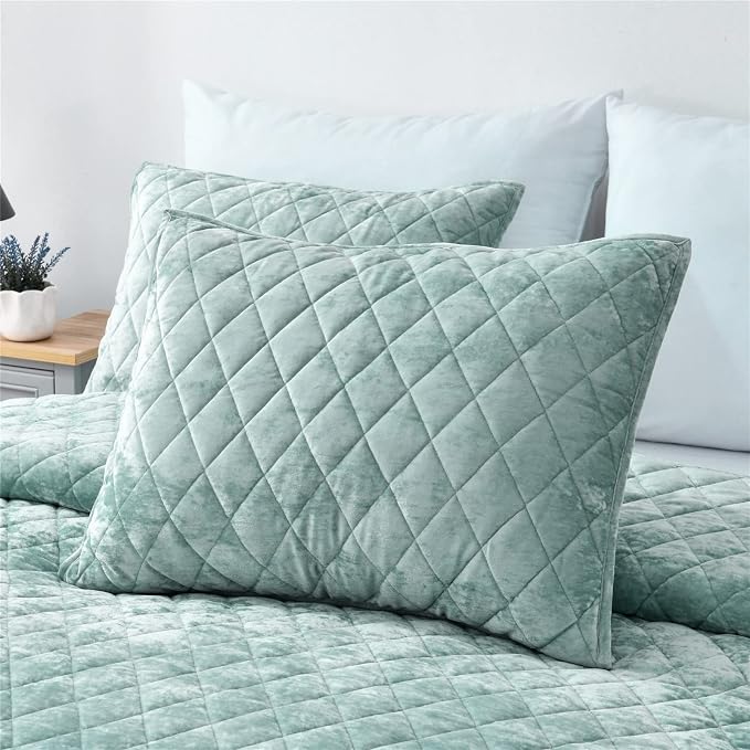 Fredsure Distressed Velvet Quilt Set, 3 Pieces Sage Green King, Distressed Velvet Face and Brushed Microfiber Reverse, with Diamond Quilting