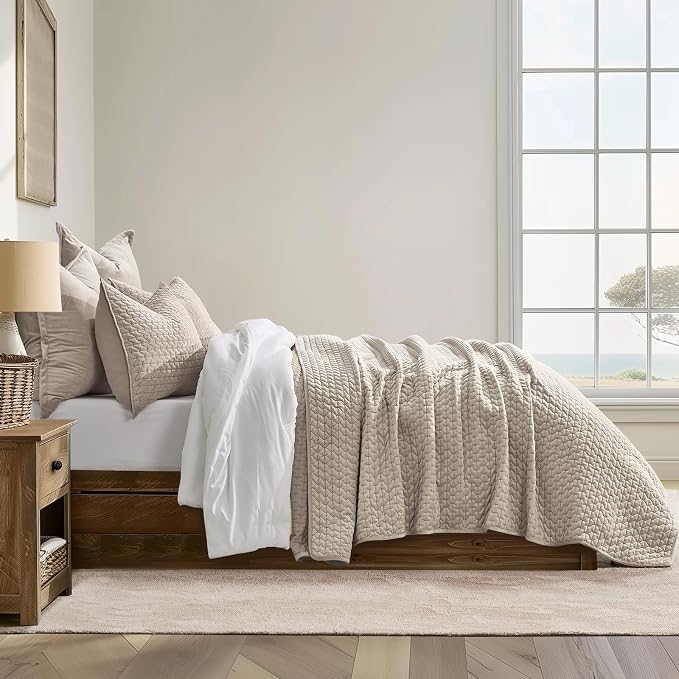 EverGrace Luxury Velvet Quilt Set King Size 3 Piece, Soft Cross-Stitch Velvet Comforter Set with Pillow Shams, Lightweight Coverlet Bedspread Bedding Set for All Seasons, Light Taupe