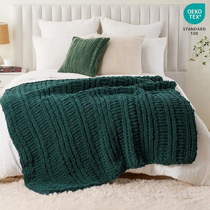 Battilo Chunky Knit Throw Blanket for Couch, Christmas, 50"x60", Dark Green | Hand Knit, Gift Blanket for Christmas Decor, Cozy Warm Thick Soft Chenille Throw Blanket for Bed, Sofa, Chair, Living Room