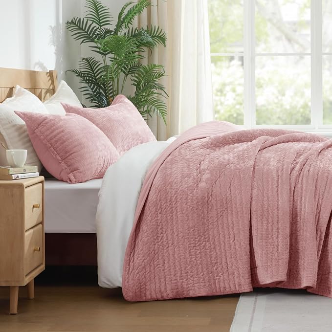 BEDELITE Velvet Quilt Set Queen Size - Luxury Soft Velvet Comforter Bedding Set for All Season, Lightweight Quilted Channel Stitch Oversized Bedspread Coverlet with 2 Matching Shams, Rose Pink
