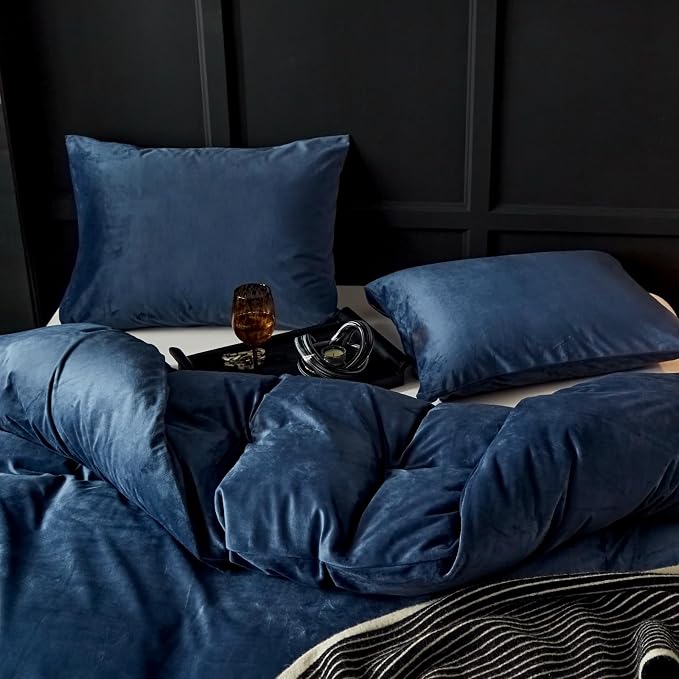 WARMDERN Navy Flannel Velvet Duvet Cover King Size Duvet Cover Bedding Sets, 3pcs Ultra Soft Luxury Textured Modern Crystal Velvet Duvet Covers with Zipper Closure(Navy, King)