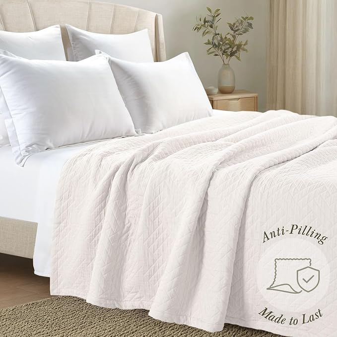 Threadmill Luxury Cotton Blankets for Twin Size Bed | All-Season 100% Cotton Twin Blanket for Bed | Criss Cross Jacquard Lightweight, Soft & Cozy Coverlet, 350GSM, 68 x 90 inches | Vanilla Cream
