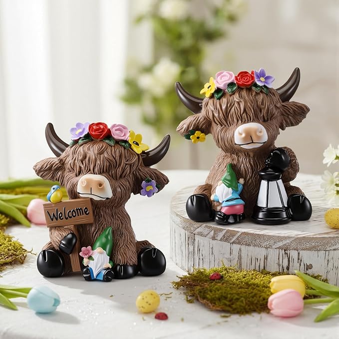 Karenhi 2 Pcs Spring Highland Cow Figurines, Garden Flower Crown Resin Cow Statues with Lantern & Welcome Sign, Gnomes Calf Lovers Gifts for Home Garden Kitchen Office Tiered Tray Table Decor