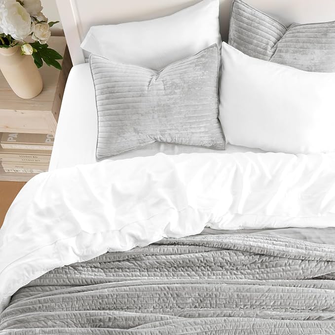EverGrace Velvet Quilt Set King Size, Luxurious Soft Striped Channel Bedding Set, Lightweight Velvet Comforter for All Season, Oversized Bedspread Coverlet with 2 Matching Shams, Frost Gray