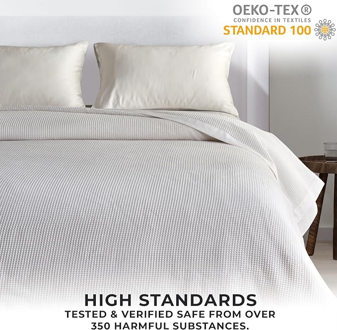 Great Bay Home 100% Cotton Blanket for Twin Size Bed | Lightweight and Breathable Waffle Weave Blankets for Summer & Spring | Versatile, Layering White Bed Blanket, White, 90x66 inches