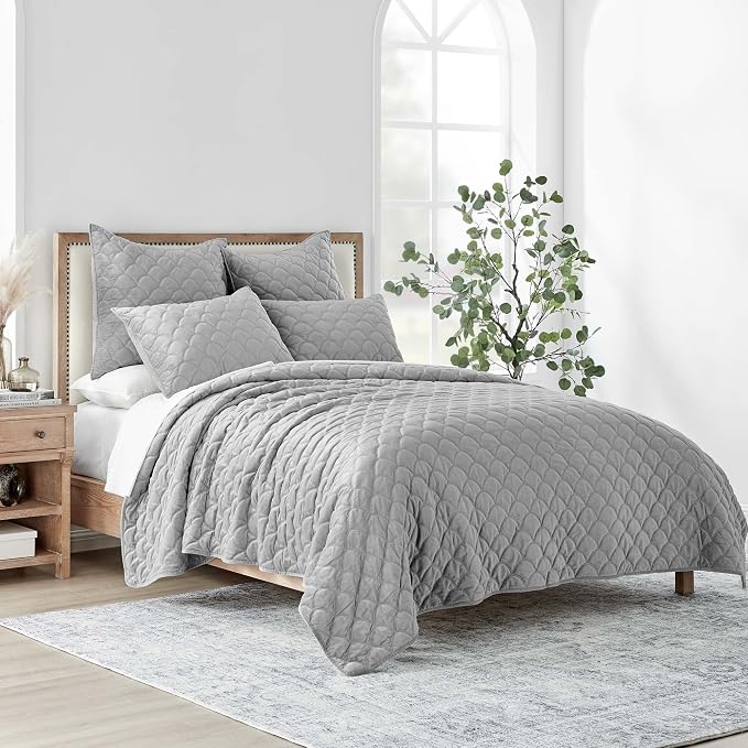 Levtex Home - Light Grey Velvet Quilt Set - Full/Queen Quilt and Two Standard Shams - Velvet - Light Grey - Quilt (88x92in.) and Shams (20x26in.) - Reversible - Polyester/Polyester