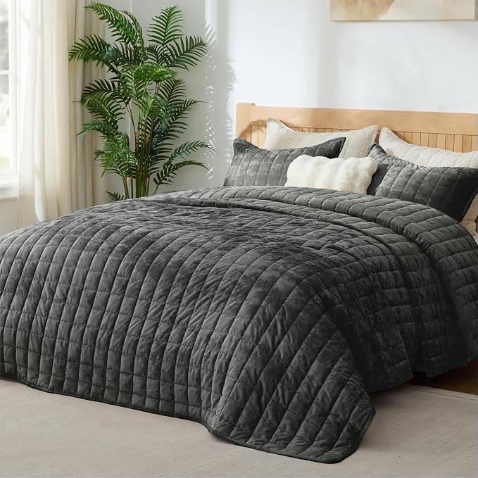 BEDELITE Velvet Quilt Set King Size - Luxury Soft Velvet Comforter Bedding Set for All Season, Lightweight Quilted Box Stitch Oversized Bedspread Coverlet with 2 Matching Shams, Dark Grey