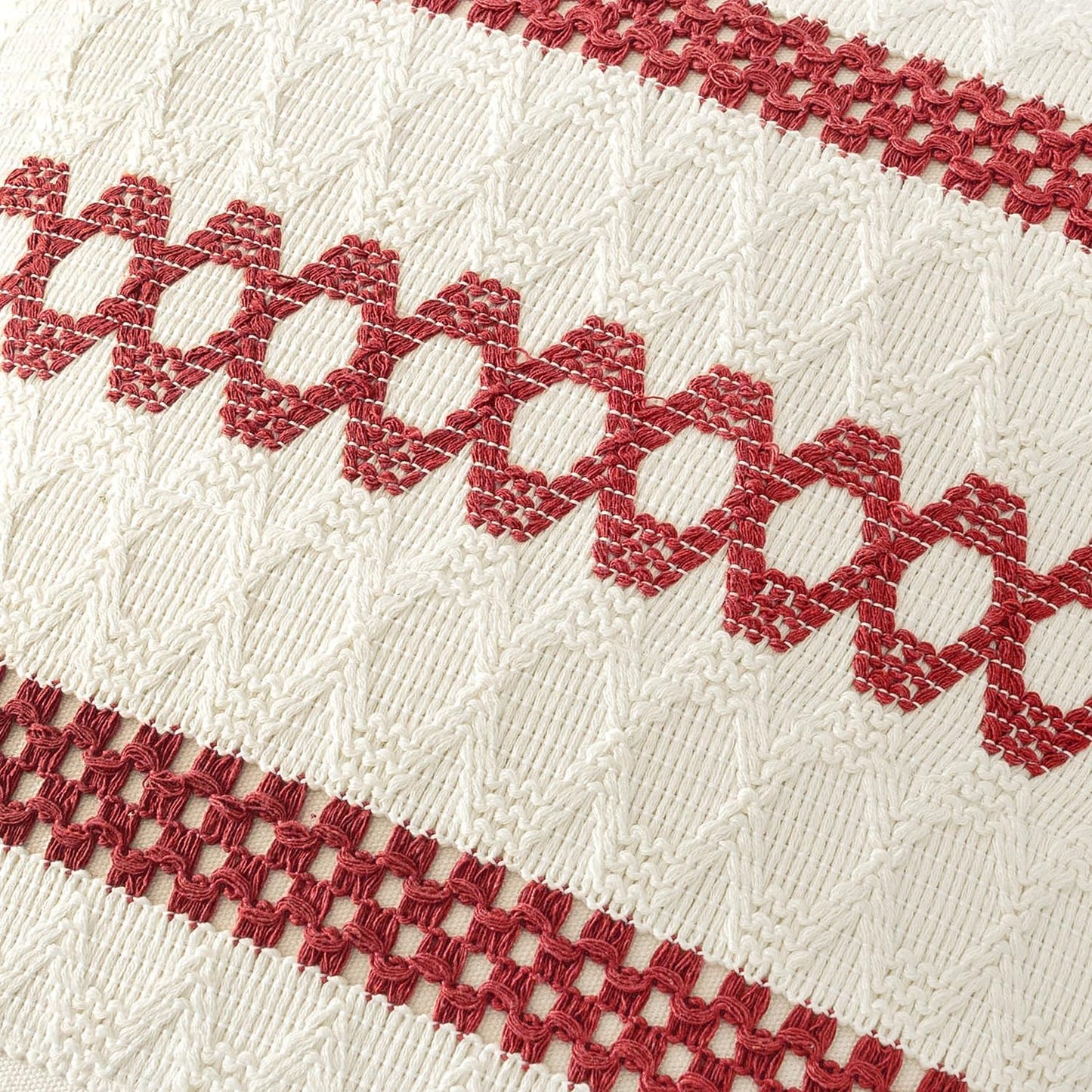 MIULEE Set of 2 Christmas Red Boho Decorative Pillow Covers 20x20 Inch Farmhouse Rustic Couch Throw Pillows Modern Cotton Cushion Covers Retro Cute Macrame Woven Home Decor for Bed Sofa Chair