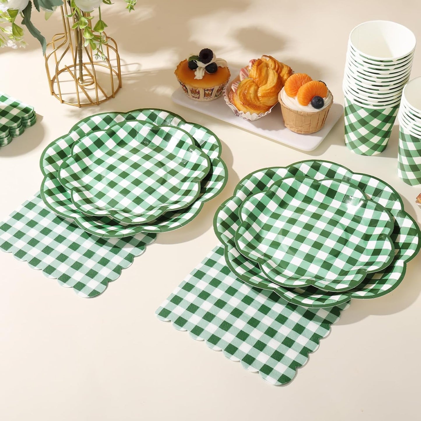 350 Pcs Green Gingham Plates and Napkins Party Supplies - Green and White Checkered Plates Sets Serve 50 Guests - Scalloped Gingham Paper Plate for Birthday Picnic BBQ Golf Party Decorations