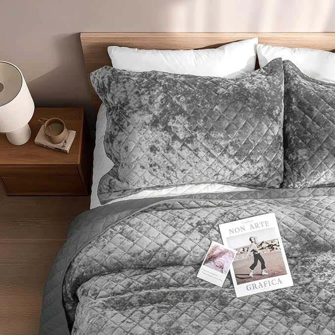 Luxury Velvet Queen Quilt Set- Ultra Soft Lightweight Velvet Comforter Set- Oversized Bedspread Coverlet with 2 Shams Diamond Pattern- for All Season (Dark Grey)