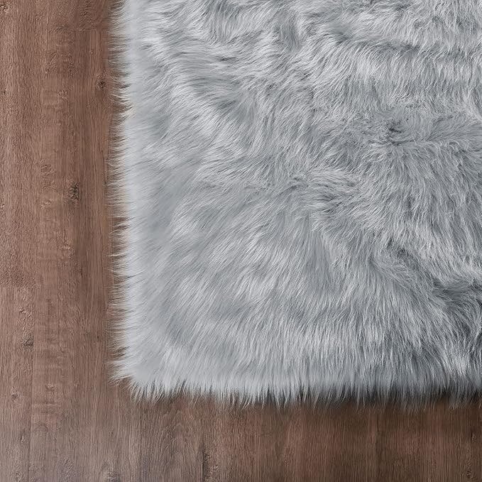 Goolela 5x8 Area Rug Faux Fur Rug Fluffy Washable Grey Sheepskin Large Rug for Living Room Bedroom Shag Soft Home Decor Rectangle