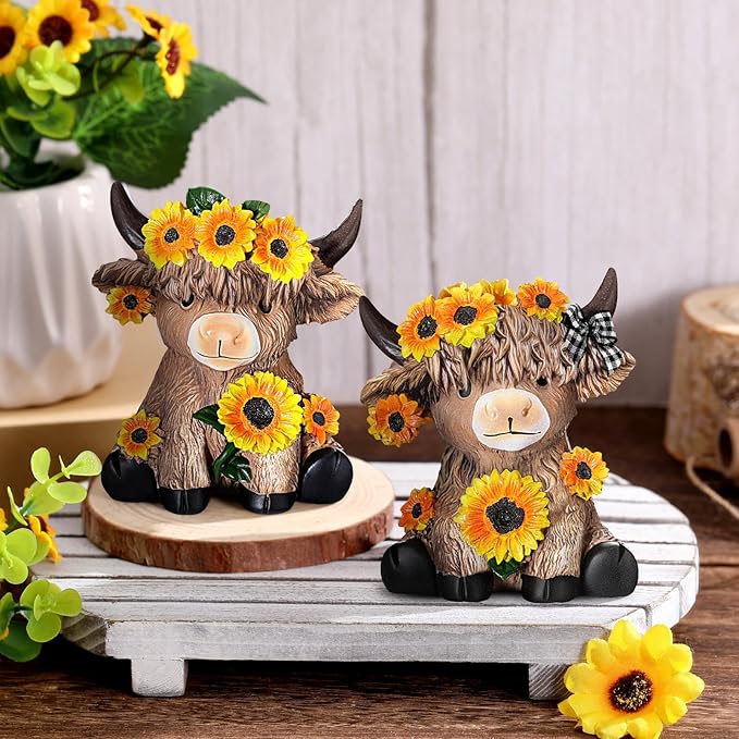 Wesiti 2 Pcs Mother's Day Sunflower Highland Cow Figurines Gifts for Mom, Cute Spring Highland Cow Statue Farmhouse Desk Decorations Resin Gnomes Scottish for Home Garden Kitchen Office Decor