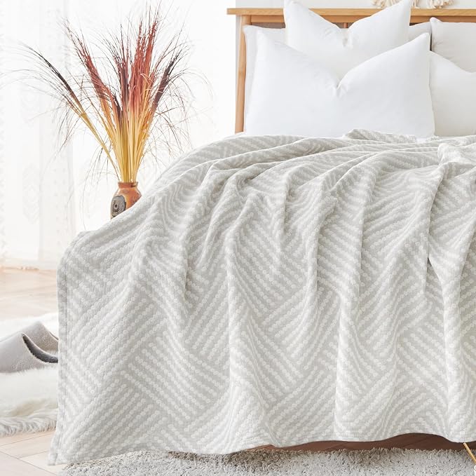 jinchan Boho 100% Cotton Blanket Muslin Twin Size 60x80 Inches Lightweight 3-Layer Geometric Square Pattern Reversible Quilt Throw Soft Breathable Comfy All Seasons for Couch Bed Decor, Light Grey