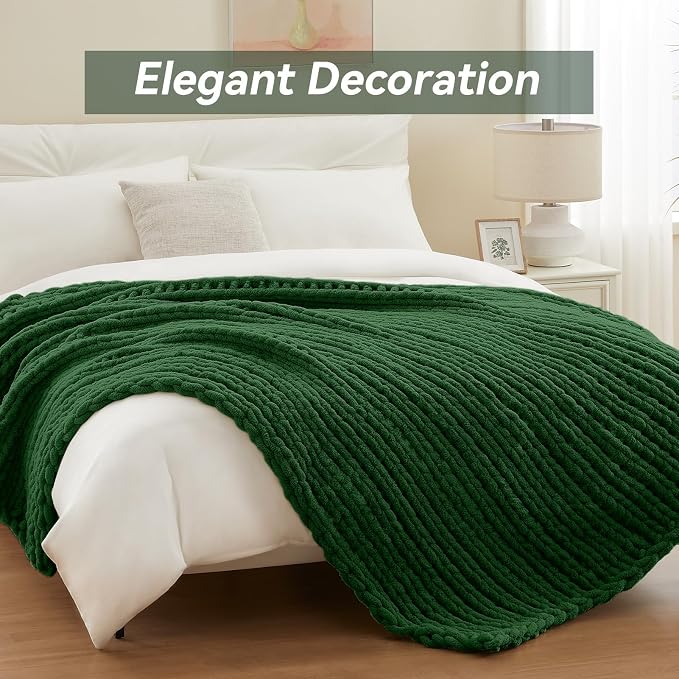 Negwoo Chunky Knit Throw Blanket, 30''*40'' Knitted Throw Chenille Yarn for Bed Couch, Handmade Grass Green Crochet Big Thick Blanket, Machine Washable Cute Comfy Blanket for Home Decor