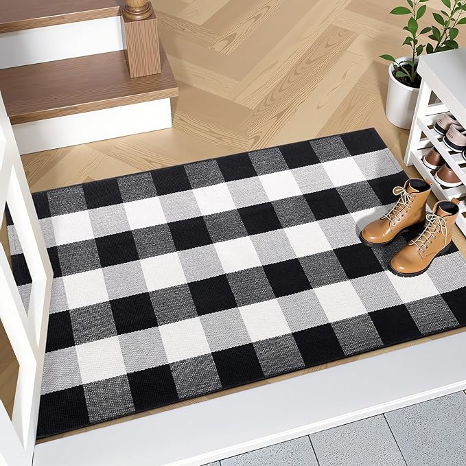 OLANLY Buffalo Plaid Rug 2' x 3' (24" x 36") – Black and White Cotton Checkered Doormat, Washable Indoor Outdoor Rug for Layered Front Porch, Kitchen, Entryway Decor