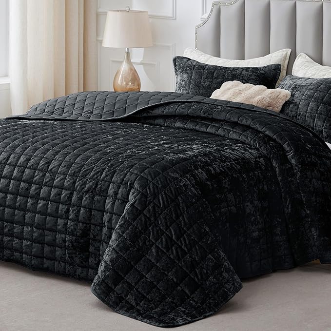 BEDELITE Velvet Quilt Set King Size - Luxury Soft Velvet Comforter Bedding Set for All Season, Lightweight Quilted Box Stitch Oversized Bedspread Coverlet with 2 Matching Shams, Shiny Black