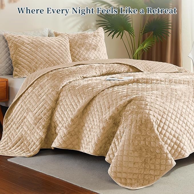 Luxury Soft Velvet Quilt Set Queen Size - Lightweight Velvet Bedding Set for All Season, Oversized Bedspread Coverlet Comforter Set with 2 Pillow Shams, Beige Brown, Diamond