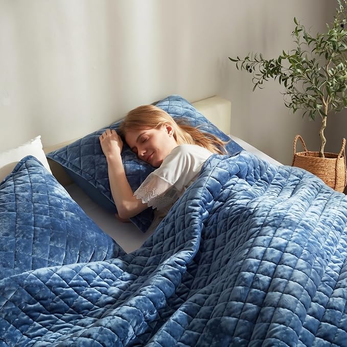 Cosybay Luxury Velvet Quilt Set Queen, Lightweight Oversized Bedspread Coverlet Quilted Box Stitch Bedding Set, with 2 Matching Pillow Shams, for All Season, Dusty Blue