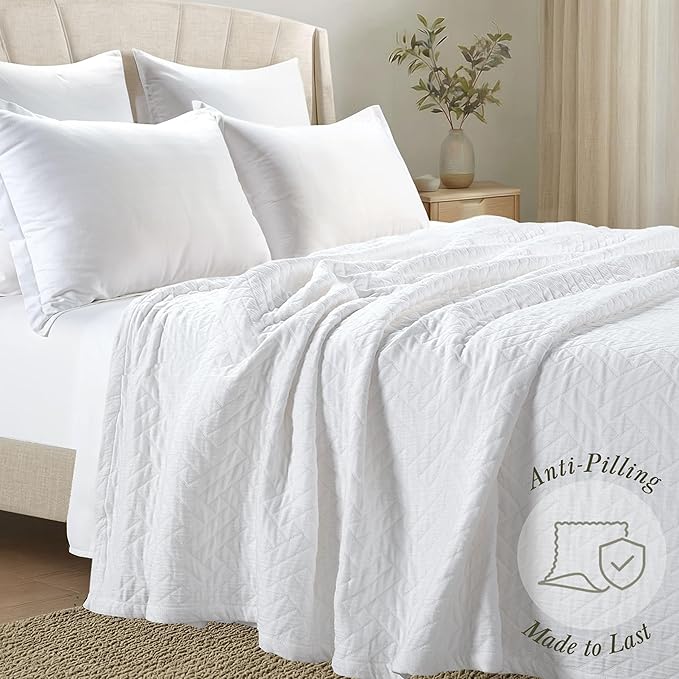 Threadmill Luxury Cotton Blankets for King Size Bed | All-Season Cozy 100% Cotton King Blanket | Criss Cross Jacquard Soft & Lightweight Coverlet fits California King Size Bed, 104x92 | White