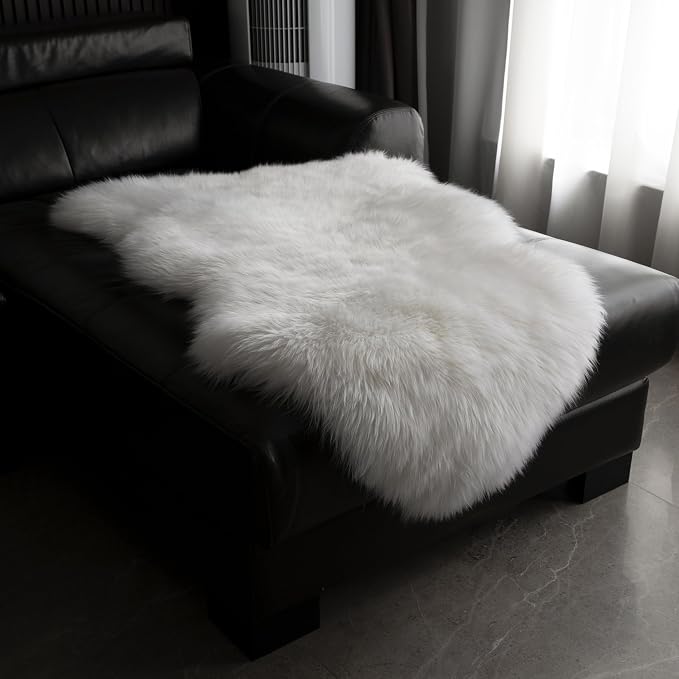 Sheepskin Rug, Fluffy Shaggy Area Rug, Super Soft 24‘’ x 36‘’ Sheepskin Hair Rug, Plush Rug, Decorative Rugs for Bedroom, Children's Room, Living Room (Pearly White, 24" x 36")