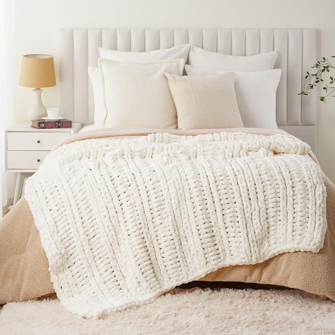 Battilo Chunky Knit Throw Blanket for Couch, 50"x60", White Cream | Hand Knit with Chunky Yarn, Gift blanket, Light Color, Cozy Warm Thick Soft Chenille Throw Blanket for Bed, Sofa, Living Room