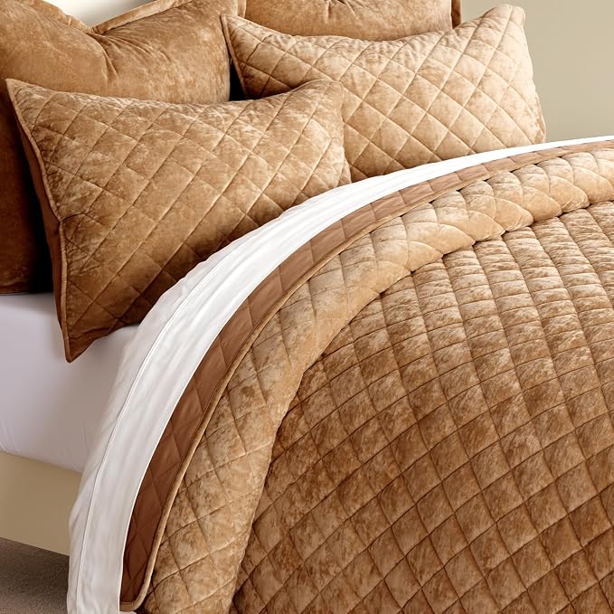 EVERGRACE Luxury Velvet Quilt Set King Size, Diamond Quilted Lightweight Velvet Comforter for All Season, Ultra Soft Oversized Bedspread Coverlet Bedding Set with 2 Pillow Shams, Gold Caramel | Luxe Velvet