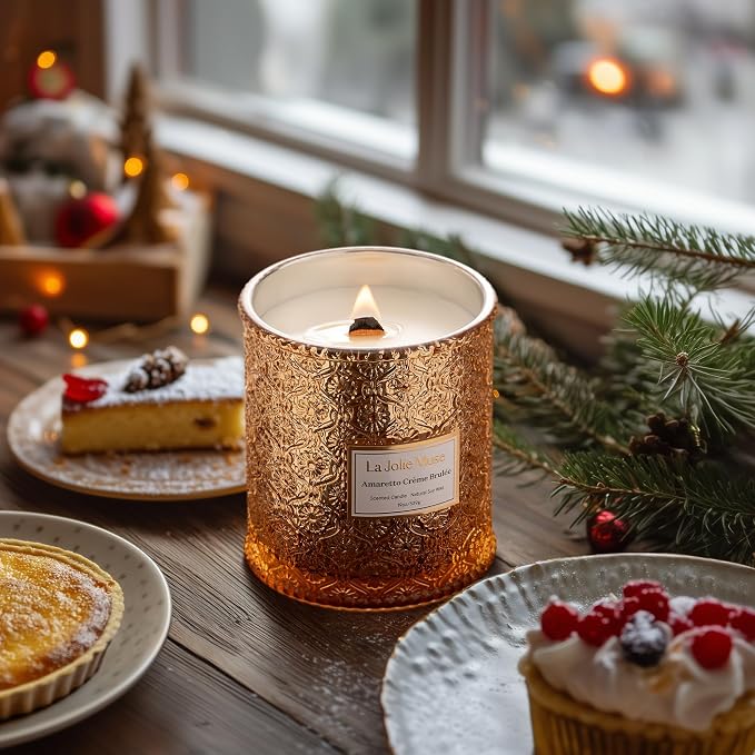 LA JOLIE MUSE Amaretto Crème Brûlée Scented Candle | Almond Liqueur, Dried Fruit & Caramel | 19 oz Wooden Wick | 90 Hours Clean Burn | Candle Gift for Hosts | Elegant Home Decor