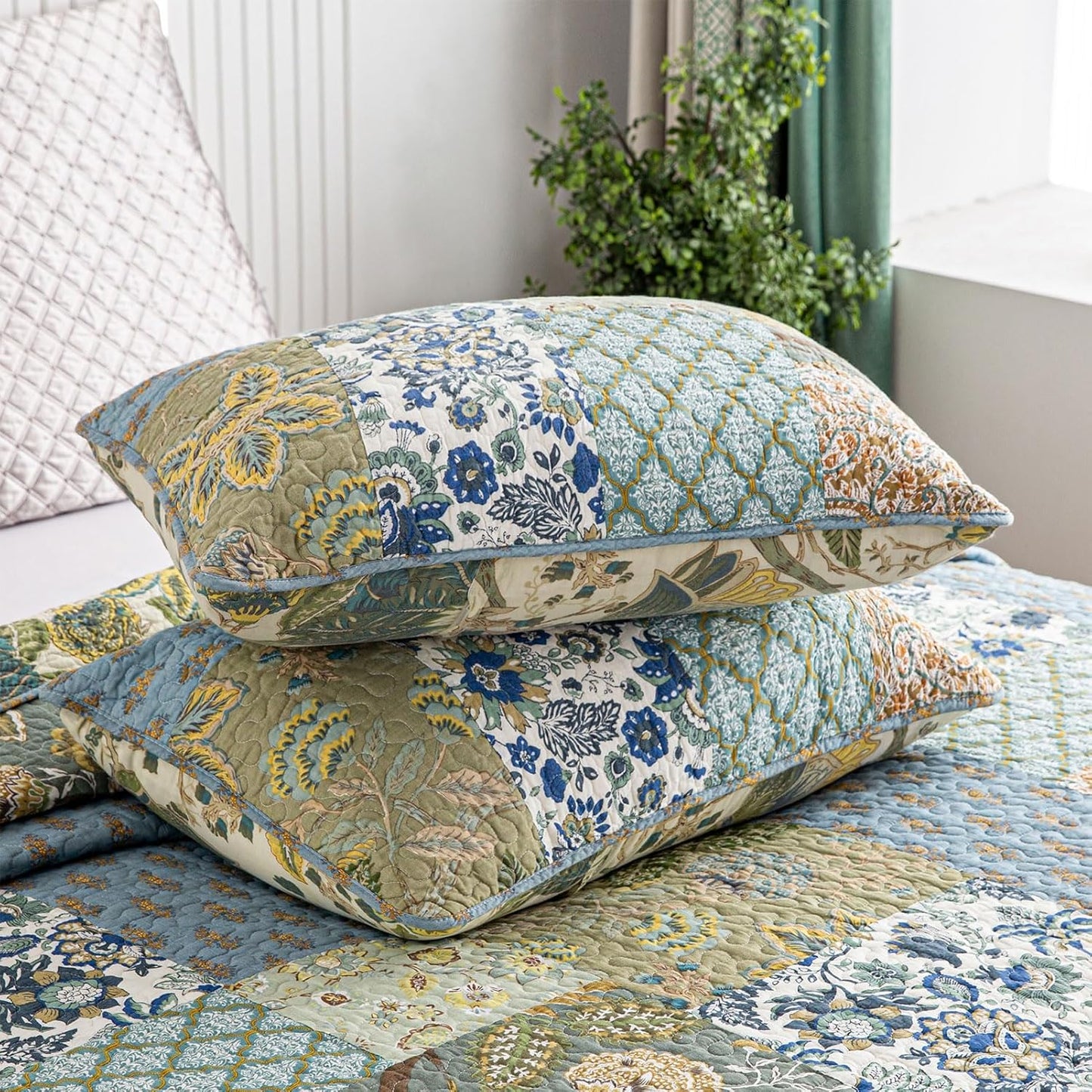 YAYIDAY Quilts Queen Size Patchwork Bedspread - 100% Cotton Reversible Breathable Green Leaves Quilted Quilt with Pillow Shams for All Seasons