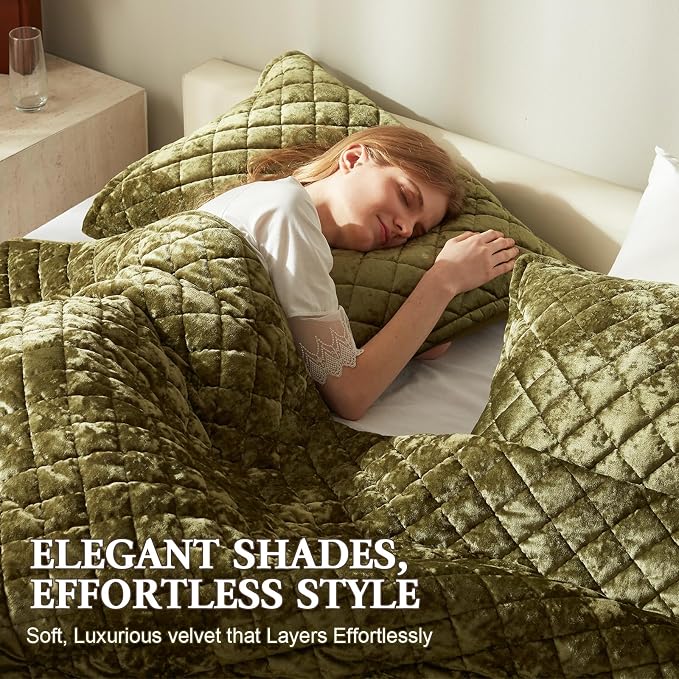 Cosybay Luxury Velvet Quilt Set King, Lightweight Oversized Bedspread Coverlet Quilted Box Stitch Bedding Set, with 2 Matching Pillow Shams, for All Season, Olive Green