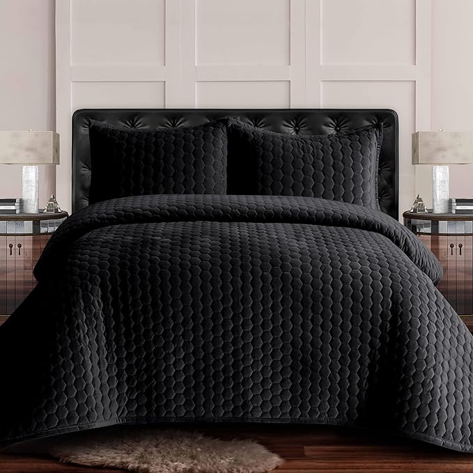 Tribeca Living Lugano Oversized Velvet Quilt Set - All Season, Extra Large, 3 Piece Queen Size Comforter Set with 2 Pillow Shams in Black Honeycomb Pattern 260GSM