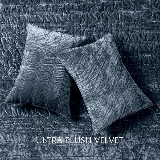EVERGRACE Luxury Ruched Velvet Quilt King Size, Ultra Soft Bedspread Coverlet Set, Lightweight Velvet Comforter, Quilted Bedding Cover with 2 Matching Shams for All Season, Stormy Blue
