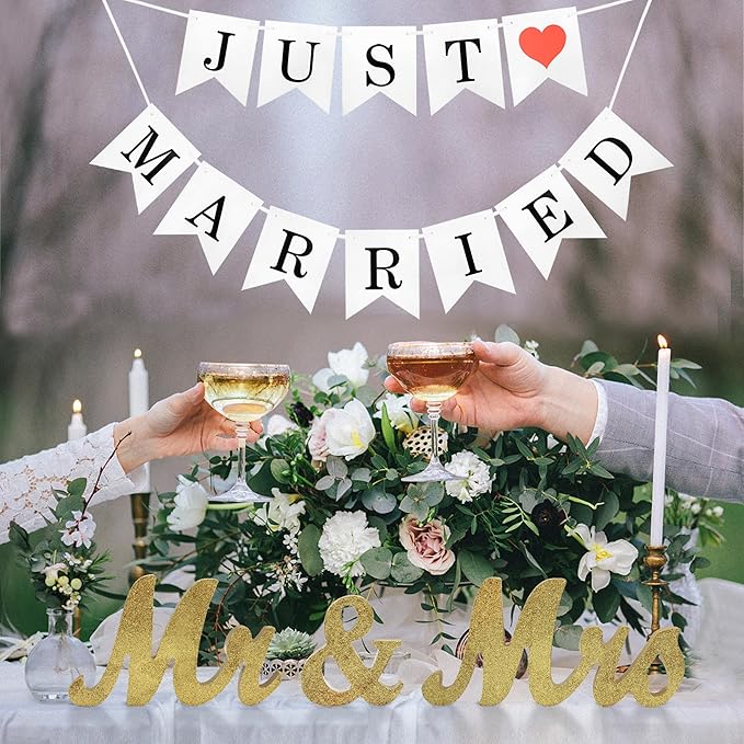 Mr & Mrs Sign for Wedding Table, Just Married Banner, Wedding Decoration Items, Head Table Wood Letter, Anniversary Party Valentine's Day Vintage Decor (Golden W/Banner)
