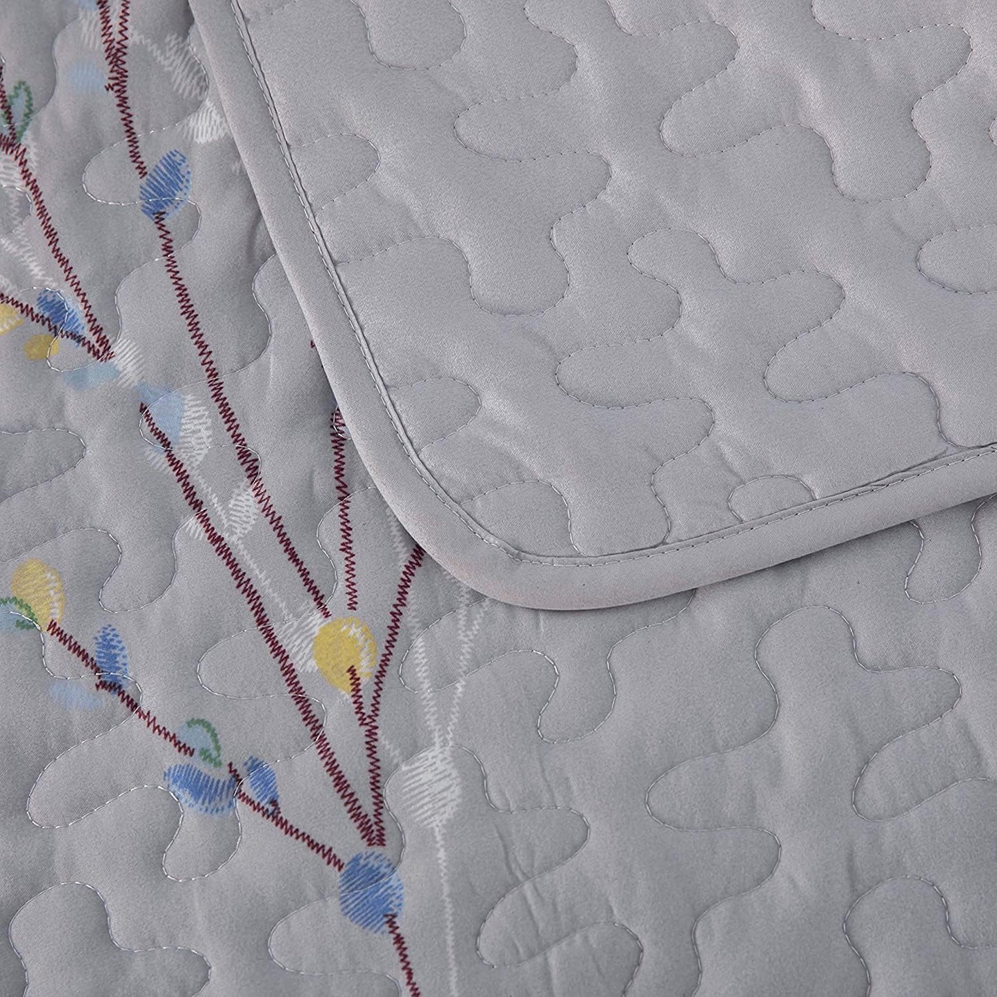 Exclusivo Mezcla Reversible Boho Quilt Set Queen Size, 3 Pieces Flowers Grey All Season Bedspreads, Ultra Soft Floral Coverlet Bedding Set with Printed Pattern (1 Quilt, 2 Pillow Shams)