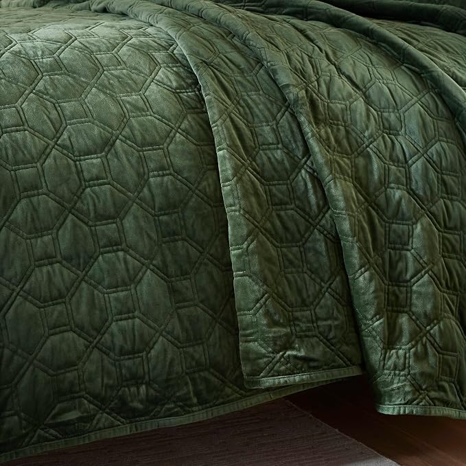 Madison Park Harper Quilt Set Velvet Casual Geometric Stitching Design All Season, Lightweight Coverlet, Cozy Bedding, Matching Shams, King/Cal King(104"x94"), Green 3 Piece