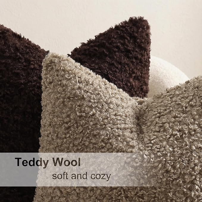 decorUhome Pack of 2 Throw Pillow Covers 22x22 Inch, Faux Fur Decorative Sherpa Pillow Covers Fuzzy Accent Soft Sheepskin Fleece Pillow Cases for Couch Living Room Bed, Chocolate