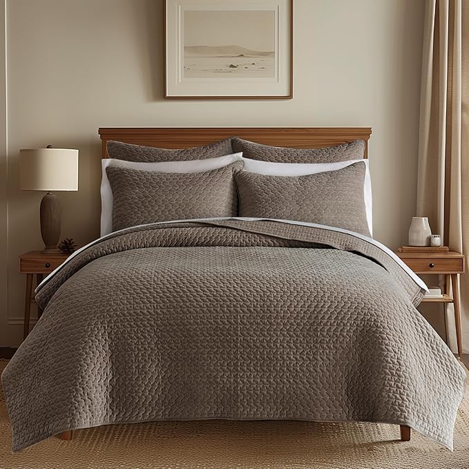 Levtex Home - Velvet Stitch Quilt Set - King Quilt (106x92in.) + Two King Shams (36x20in.) - Velvet - Cocoa, White - Reversible - Polyester