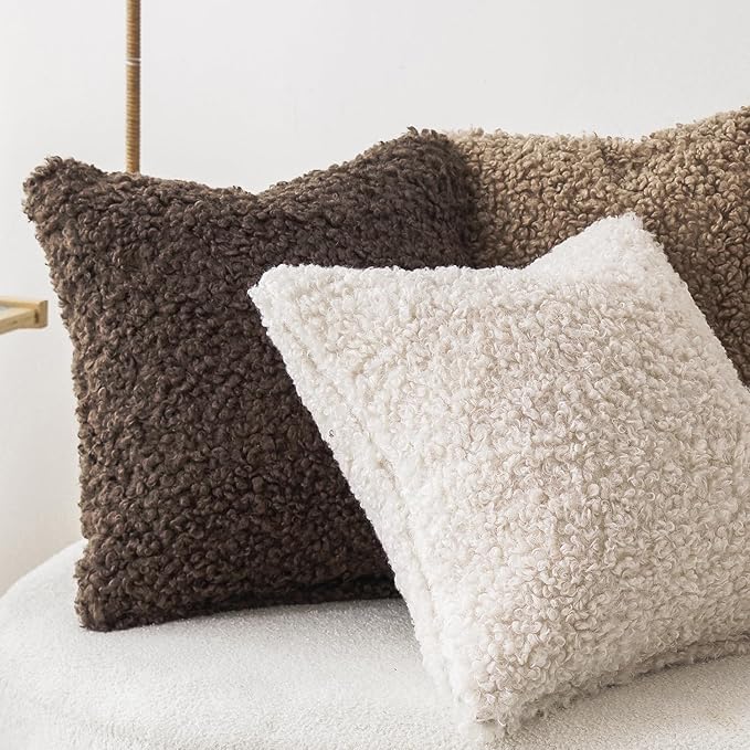 Foindtower 2 Pieces 22x22 Inch Chocolate, Faux Fur Throw Pillow Cover Accent Sherpa Pillow Fuzzy Soft Pillowcases Sheepskin Decorative Fleece Cushion Case for Bed Couch Living Room
