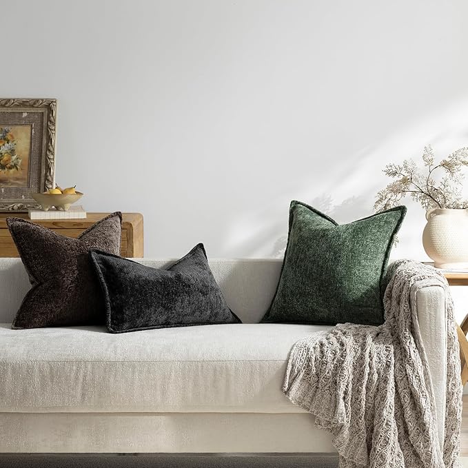 DEZENE Pack of 2 Forest Green Christmas Decorative Throw Pillow Covers 22x22 Cozy Soft Chenille Accent Vintage Square Couch Pillow Covers for Home Decor Bed Sofa Living Room