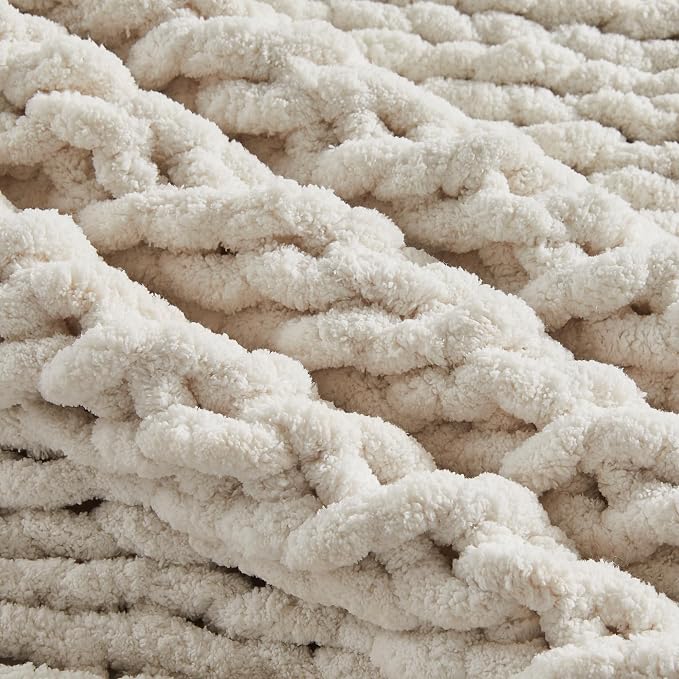 Carriediosa Chunky Knit Throw Blanket 60" X 80" Twin, 100% Hand Made Large Chenille Loop Yarn Soft Fluffy Throws for Couch Sofa Bed, Big Crochet Cozy Heavy Thick Cable Woven Blankets, Cream White