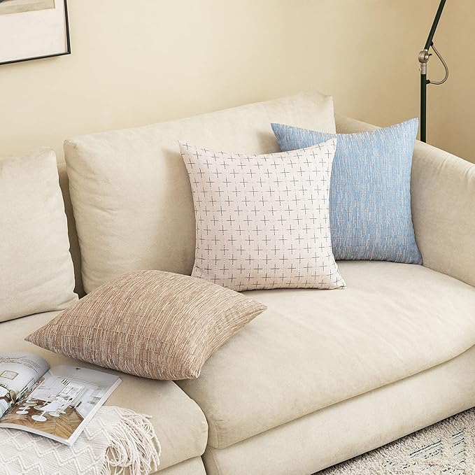 MIULEE Pack of 2 Decorative Burlap Linen Christmas Throw Pillow Covers Modern Farmhouse Pillowcases Rustic Woven Textured Cushion Cover for Sofa Couch Bed 18x18 Inch Beige