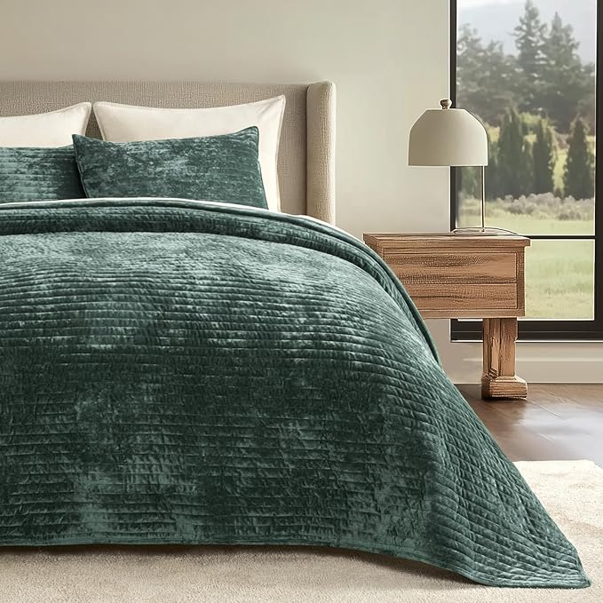 EverGrace Velvet Quilt Set Queen Size, Luxurious Soft Striped Channel Bedding Set, Lightweight Velvet Comforter for All Season, Oversized Bedspread Coverlet with 2 Matching Shams, Dark Green