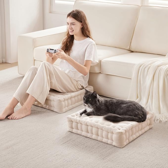Intelligent Design Azza Floor Pillow, Large Cushions Sitting for Adults, Floor Pillow for Meditation or Yoga, Lustrous Chenille Tufted with Scalloped Edges for Bench/Chair Cushion, 20"x20"x5" Ivory