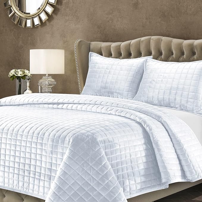 Tribeca Living Luxury Velvet Quilt Queen Size Set - 260GSM Ultra-Soft Oversized Velvet Bedspread Comforter Set with 2 Shams, in Florence White