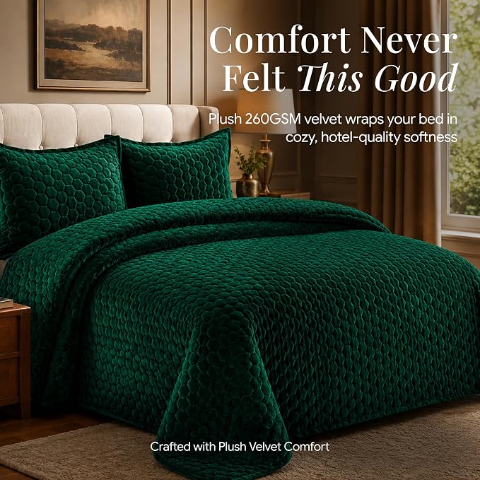 Tribeca Living Lugano Oversized Velvet Quilt Set - All Season, Extra Large, 2 Piece Twin Size Comforter Set with 1 Pillow Sham in Emerald Green Honeycomb Pattern 260GSM