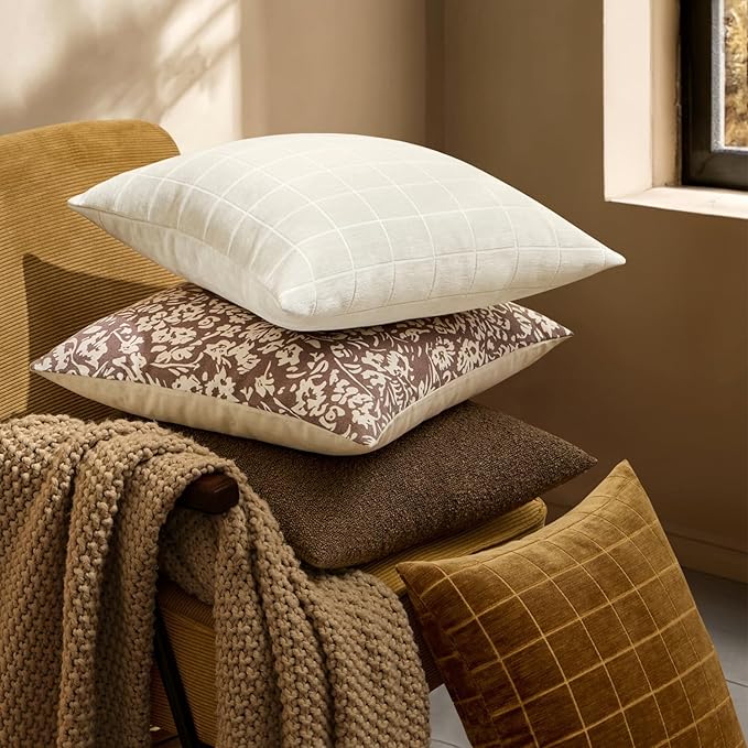 MIULEE Decorative Chenille Check Throw Pillow Covers Vintage Plaid Couch Pillows 18x18 Inch Set of 2 Neutral Boho Farmhouse Cushion Covers Modern Spring Home Decor for Sofa Bed Living Room Cream