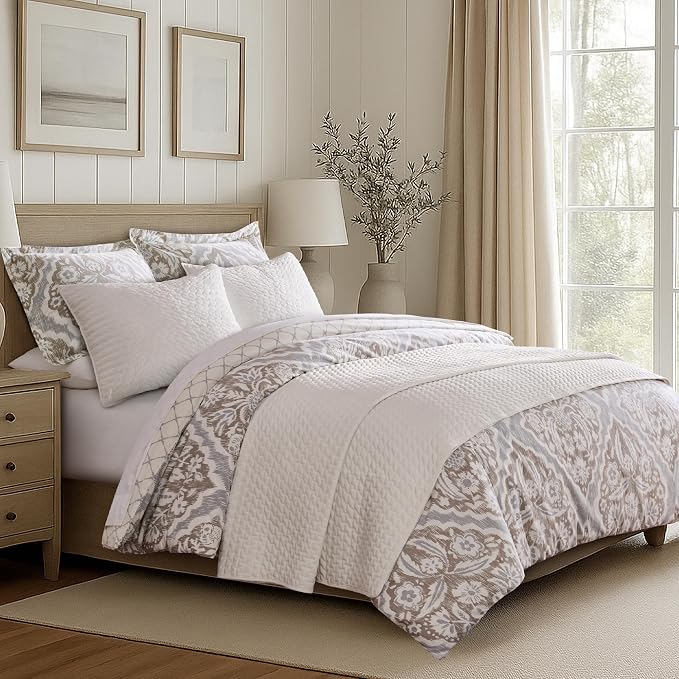 Levtex Home - Velvet Stitch Quilt Set - Full/Queen Quilt (88x92in.) + Two Standard Shams (26x20in.) - Velvet - Off-White, White - Reversible - Polyester