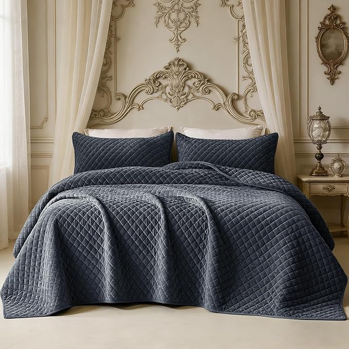 Velvet Quilt Set Oversized King Size 120x128 Luxury Soft Bedspread Coverlet 3-Piece King Comforter Sets with 2 Pillow Shams 20x36 Super Cozy All Seasons Velvet Bedding Set, Blue Gray