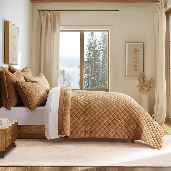 EVERGRACE Luxury Velvet Quilt Set Queen Size, Diamond Quilted Lightweight Velvet Comforter for All Season, Ultra Soft Oversized Bedspread Coverlet Bedding Set with 2 Pillow Shams, Gold Caramel | Luxe Velvet