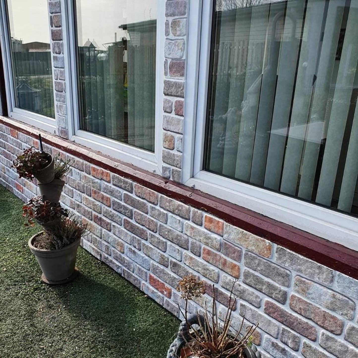 Dundee Deco 3D Wall Panels Faux Brick - Cladding Brown Beige Stone Look Wall Paneling, Styrofoam, Sample, Size 10 x 10 in.