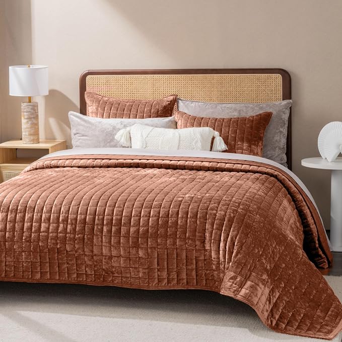 RECYCO Luxury Velvet Quilt Set King Size Bedding Sets, Ultra Soft Velvet Comforter Set, Lightweight Channel Box Stitch Oversized Bedspread Coverlet for All Season, with 2 Shams, Terracotta